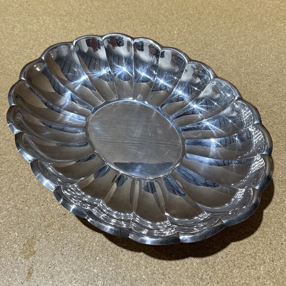 VTG Towle EP 4716 Silverplate Oval Serving Bowl Scalloped Edge 15x11 - Picture 1 of 8